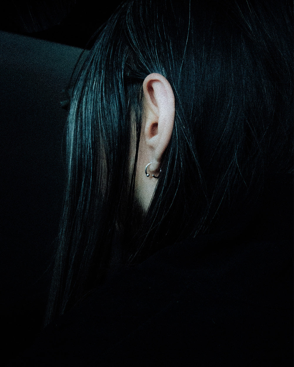 Return Hoop Earrings (Medium)