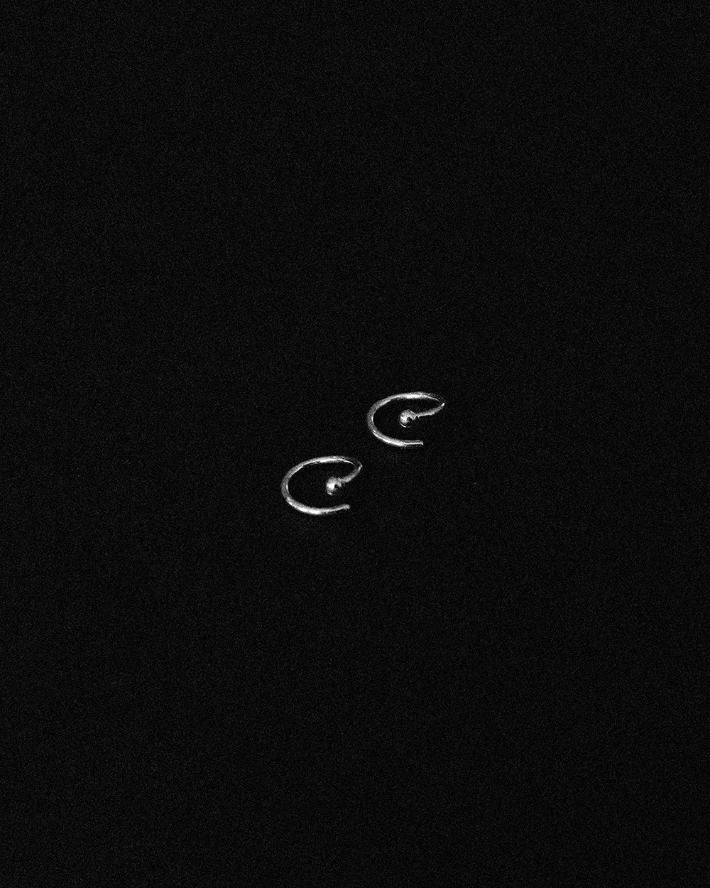 Return Hoop Earrings (Medium)