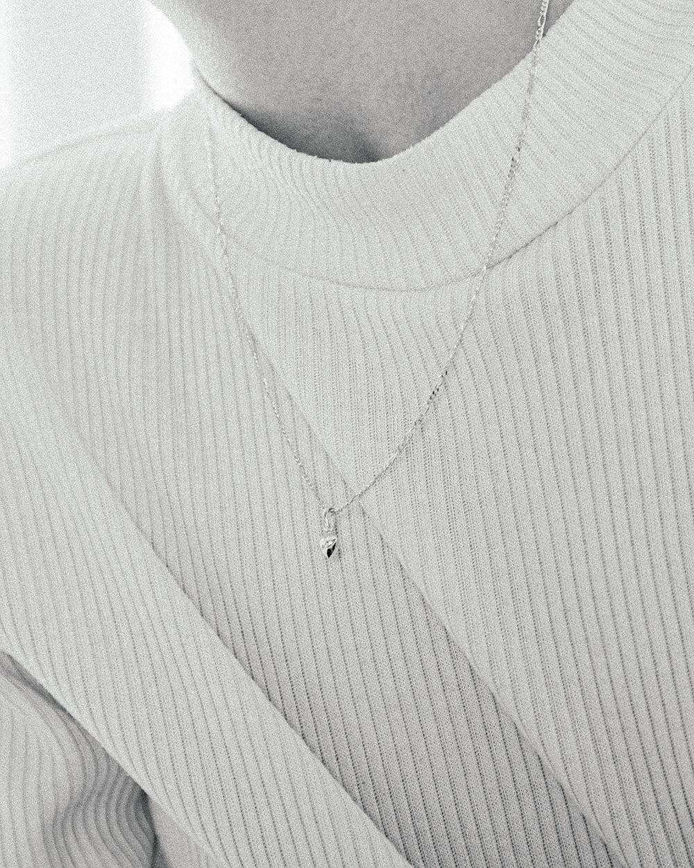 handmade in toronto canada sterling silver simple minimalist necklace