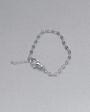 Myo Bracelet is a collection of bracelets made with a ‘choose-your-own’ clasp, mariner gucci link, large clasp